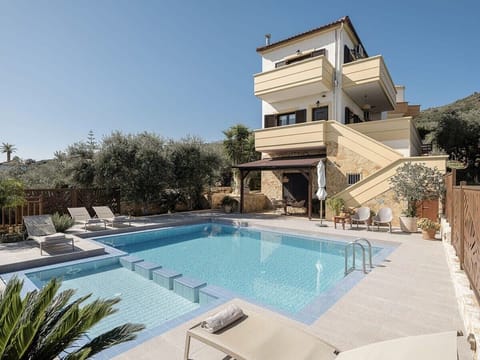 Nature meets leisure: Pool perfection.Escape to our sunny hideaway.