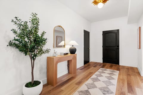 Main House | Downstairs | Entryway