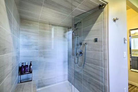 Combined shower/tub, hair dryer, towels, soap