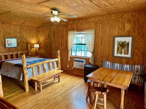 Hackberry Cabin 7 (1)