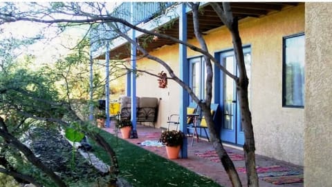 Your home away from home: Cliff View Casita & your own patio downstairs! 