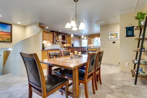 Dining Table | Dishware & Flatware