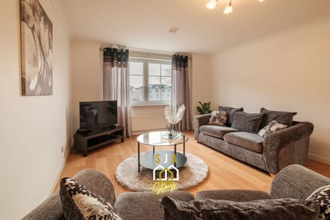 Living Room / Lounge