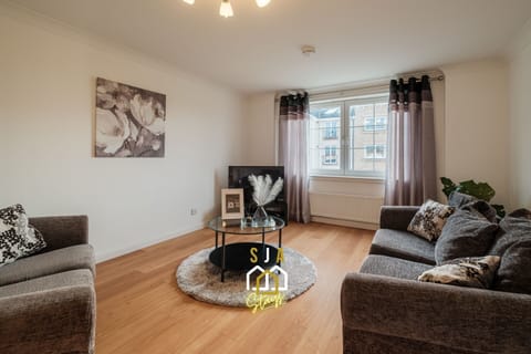 Living Room / Lounge