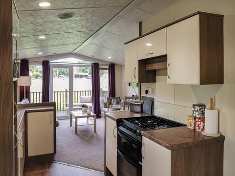 Kitchen | GlenBeagles Lodge, Dollar, near Stirling