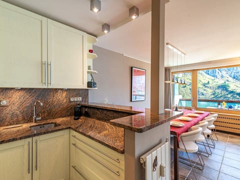 Cabinetry, Countertop, Furniture, Property, Sink, Kitchen, Tap, Building, Wood, Interior Design