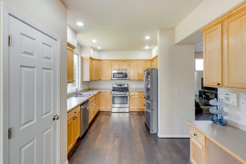 Kitchen | Dishwasher | Coffee Maker