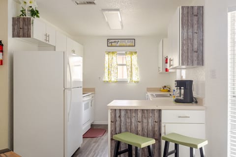 Galley kitchen to cook for your crew!