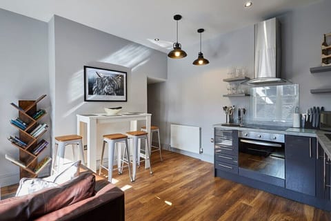 Rooftops Grey, Alnwick - Host & Stay