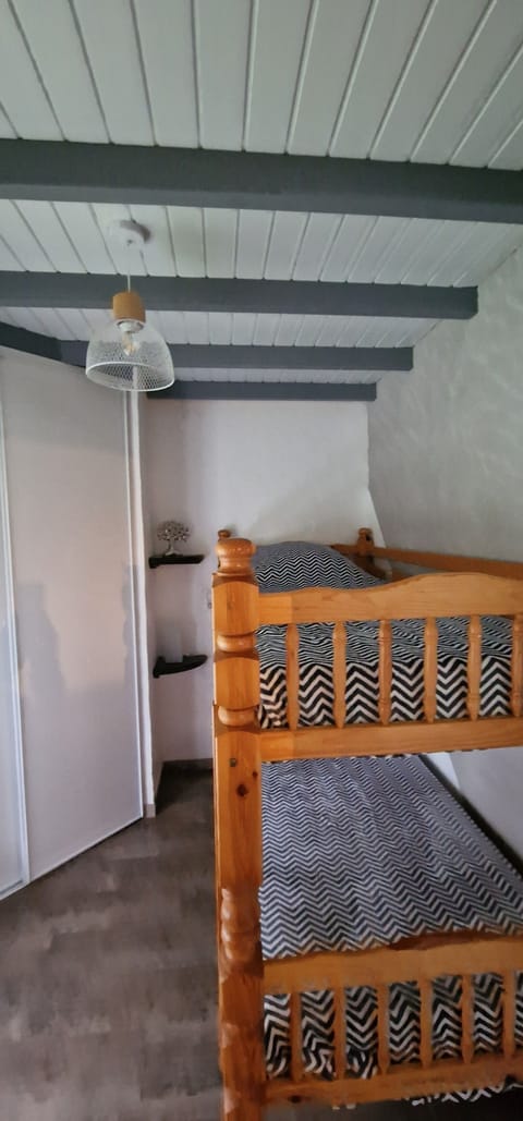 9 bedrooms, iron/ironing board, travel crib, free WiFi