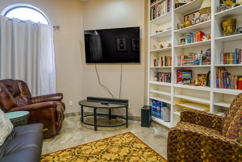 TV, fireplace, DVD player, books