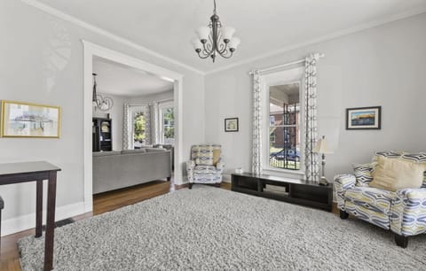 The Pearl House - Victorian beauty, 3-Bedroom, 2-Bath 2500 Sqft Haus in Muscatine