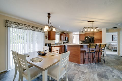 Lewis Vacation Rental | 3BR | 2BA | 1,400 Sq Ft | 3 Steps to Enter