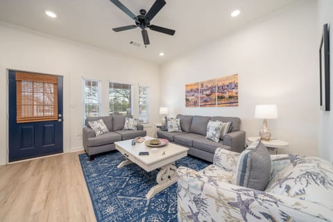 Spacious living room with new furnishings!