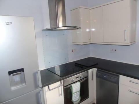 Kitchen/Dining Area (3)