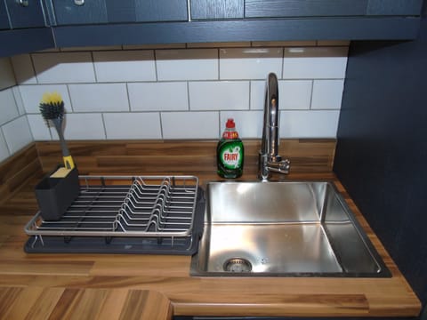 Kitchen Sink (2)