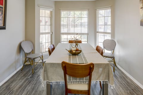 Dining Room | Dishware & Flatware