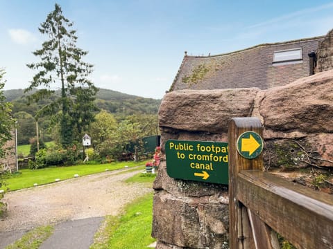 Surrounding area | Meadow View Cottage, Whatstandwell, near Matlock