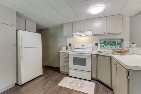 Kitchen | Drip Coffee Maker