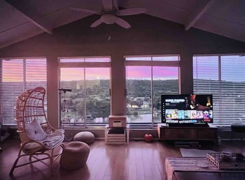 Waking up and seeing this sunrise out of the floor to ceiling windows 