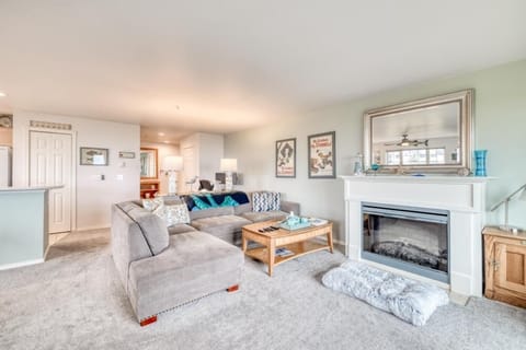 Ample seating in the living room, ideal for family gatherings.