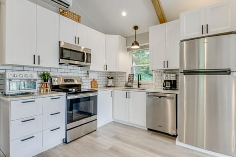 Kitchen | Dishwasher | Coffee Maker