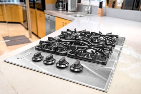 Modern countertop stove for your home cook meals.