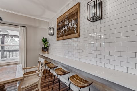 Bar space for additional seating