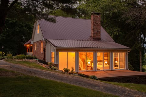 9c6a21f9-b14f-426b-b4a0-d28249e5dcb1