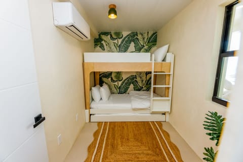 5 bedrooms, in-room safe, iron/ironing board, WiFi