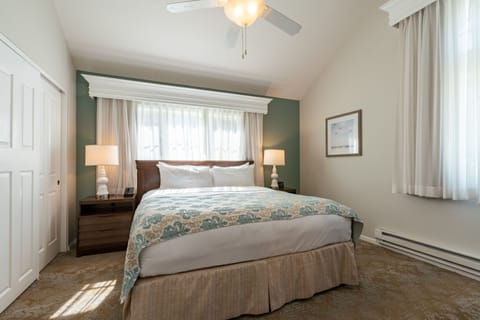 Unit with comfortable bed