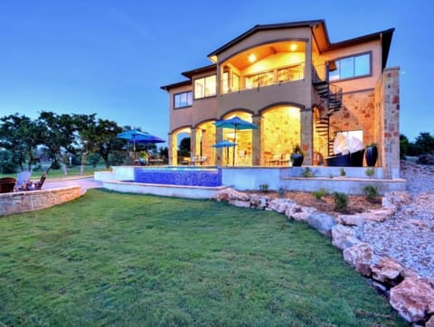 Gorgeous Home-5 Bedrooms, 4 Bath, Great Outdoor Living Space
