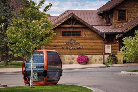 Iron Mountain Hot Springs