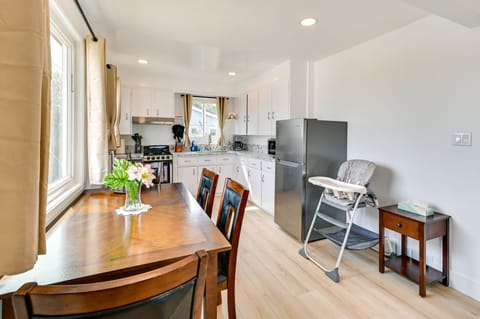 Kitchen & Dining Area | Keyless Entry