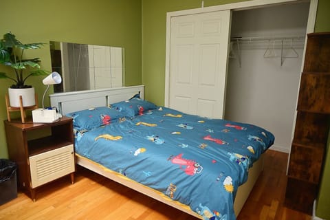 4 bedrooms, in-room safe, free WiFi, bed sheets