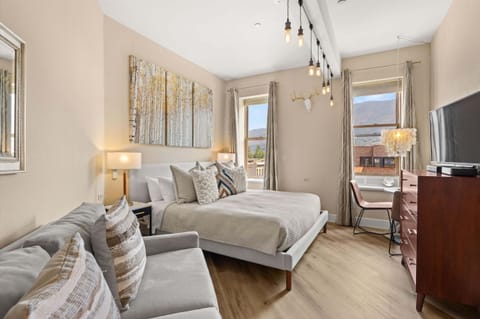 Independence Square Hotel 304 one bedroom with new hardwood floors