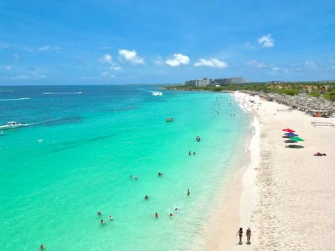 Beach nearby, sun loungers, beach towels