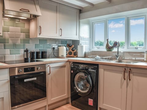 Kitchen | Gable End Cottage, Ingleton