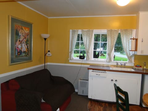 cottage205.1