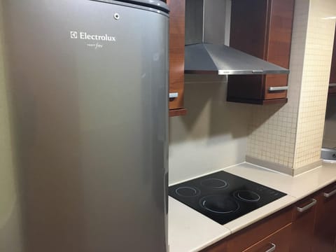 Fridge, microwave, oven, coffee/tea maker