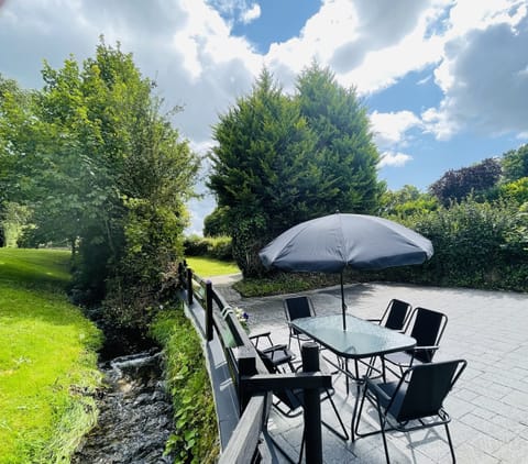 Court yard barbecue/ lounge/private garden space beside tranquil stream