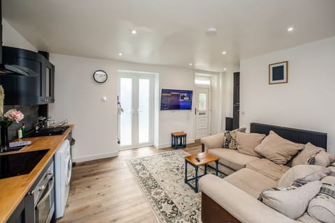 Living Room / Lounge