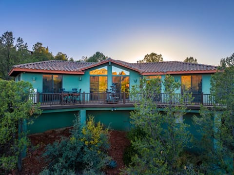 Large back deck with outdoor seating