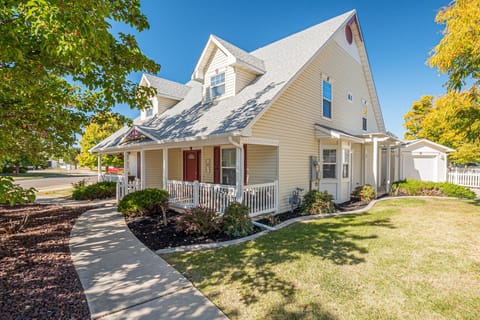 Adorable home with plenty of sun and shade!