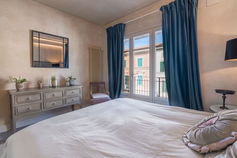 Autumn, Bedroom, Spring, Summer