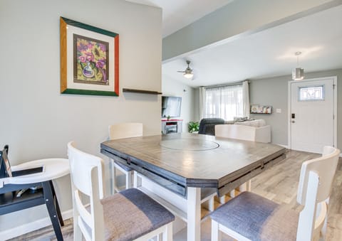 Dining Area | Dining Table | Dishware/Flatware