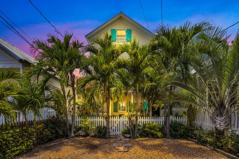 719 Chapman Lane
