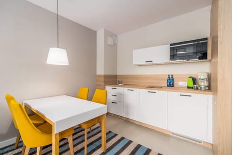 Dining area located next to the kitchenette.