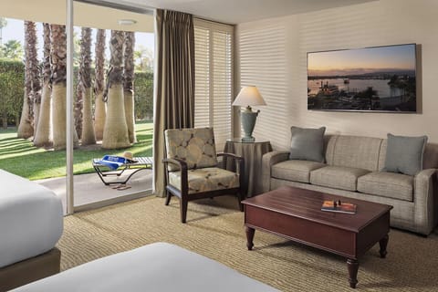 Unit with 2 Queen size beds