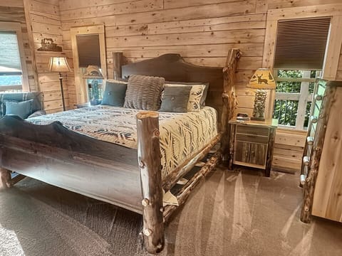 King Master Bedroom 3 - main floor